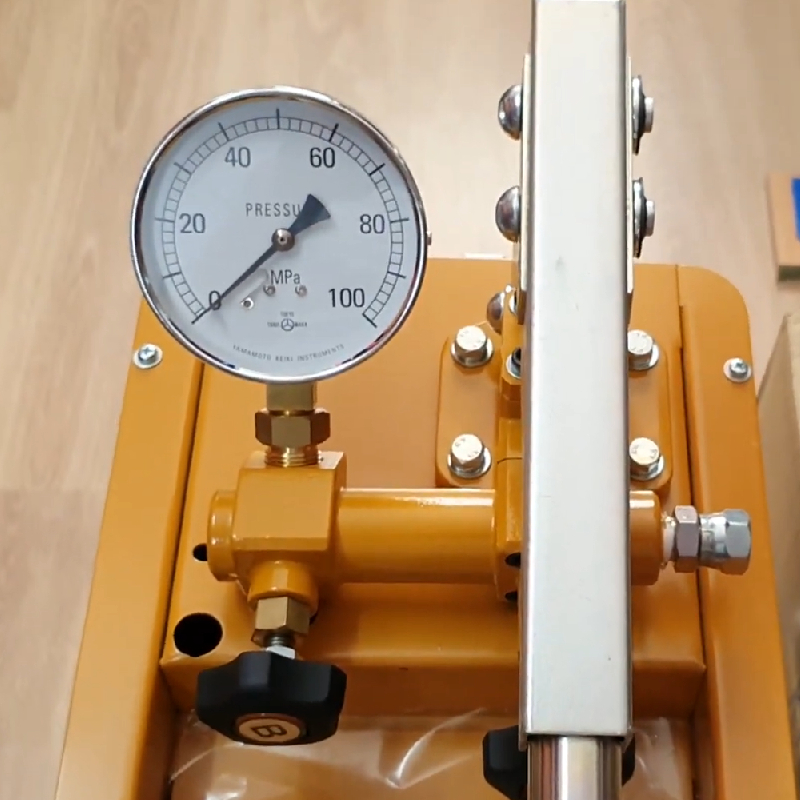 Đồng hồ đo Bơm thử áp lực Kyowa T-1000N 