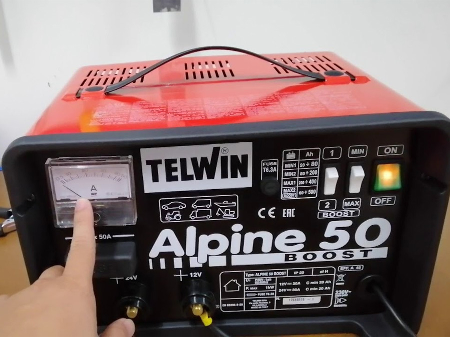 Bộ sạc bình ắc quy Telwin ALPINE 50 BOOST gắn Ampe kế 